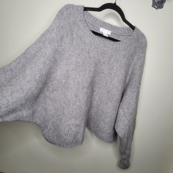 Beautiful Wool Blend Sweater - Picture 2 of 3